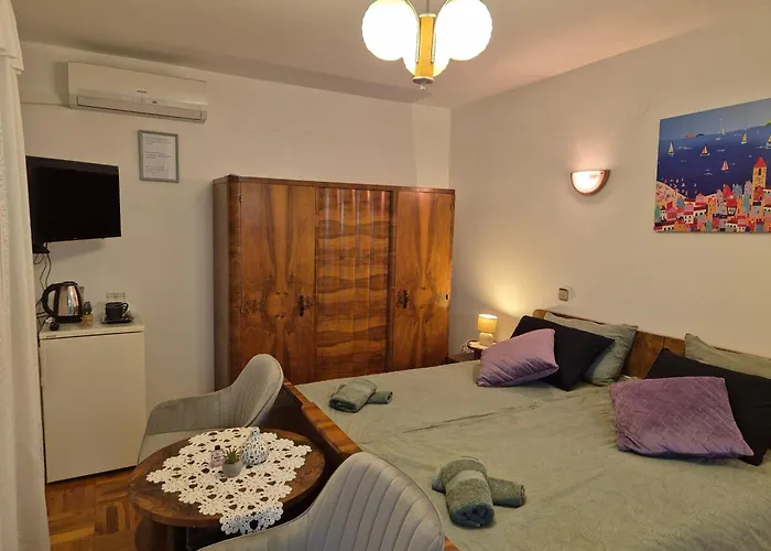 Lovely 2-bedroom In * Novi Vinodolski