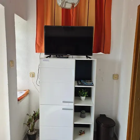 Апартаменты Lovely 2-bedroom In Нови-Винодолски