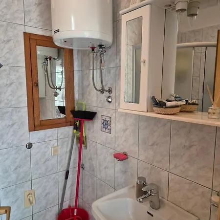 Lovely 2-bedroom In * Novi Vinodolski