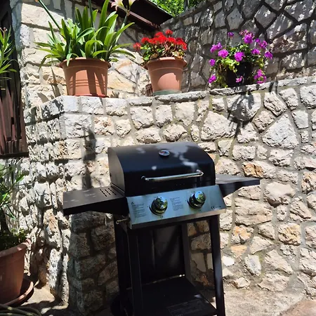 Lovely 2-bedroom In Διαμέρισμα
