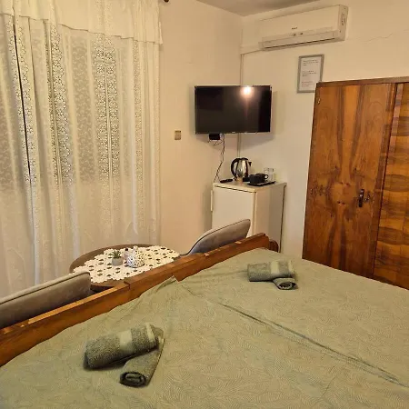 Апартаменты Lovely 2-bedroom In