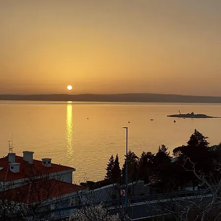 Lovely 2-bedroom In Апартаменты