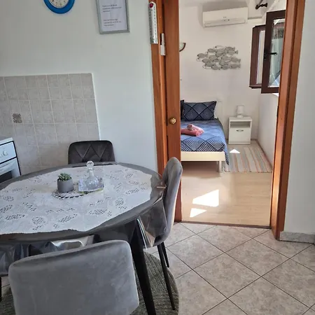 Lovely 2-bedroom In Apartment