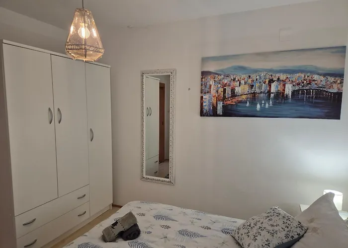 Lovely 2-bedroom In アパート
