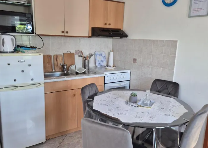 アパート Lovely 2-bedroom In